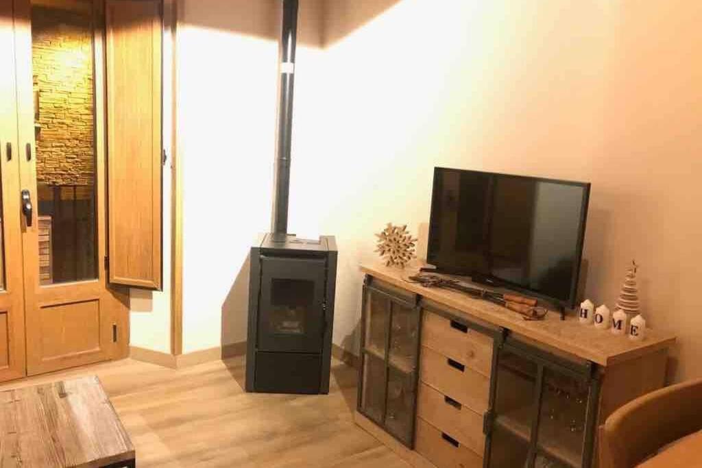 Puigcerda Centro. Acogedor Apartament En El Pueblo Kültér fotó