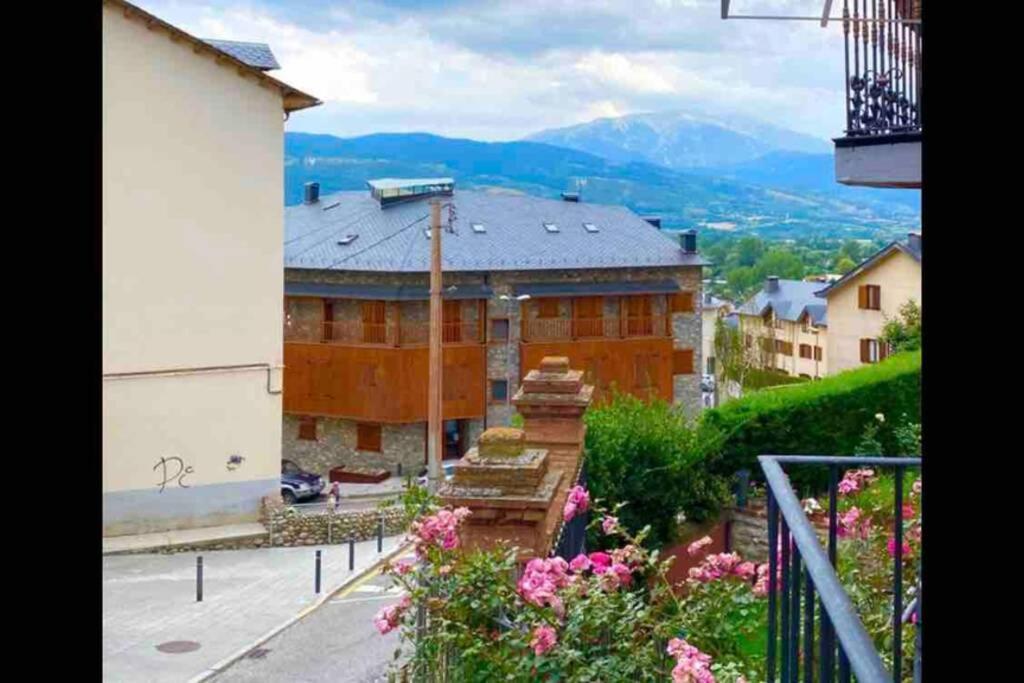 Puigcerda Centro. Acogedor Apartament En El Pueblo Kültér fotó