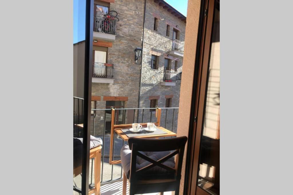 Puigcerda Centro. Acogedor Apartament En El Pueblo Kültér fotó